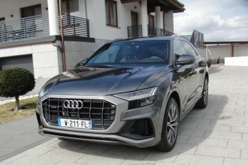 Audi Q8 55 TFSIe quattro tiptronic
